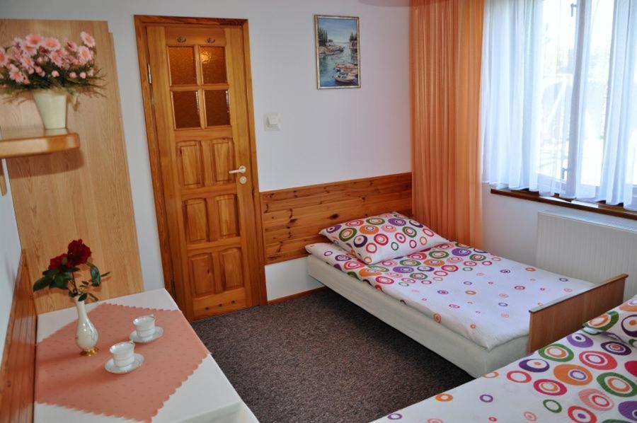 Hotel Jantar à Ostrowo  Extérieur photo