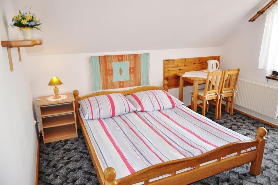 Hotel Jantar à Ostrowo  Extérieur photo