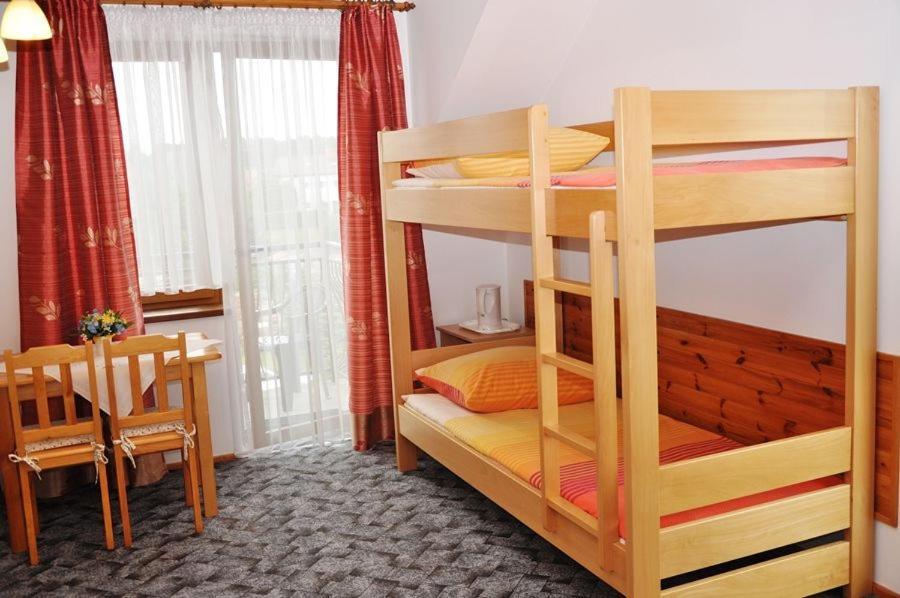 Hotel Jantar à Ostrowo  Extérieur photo
