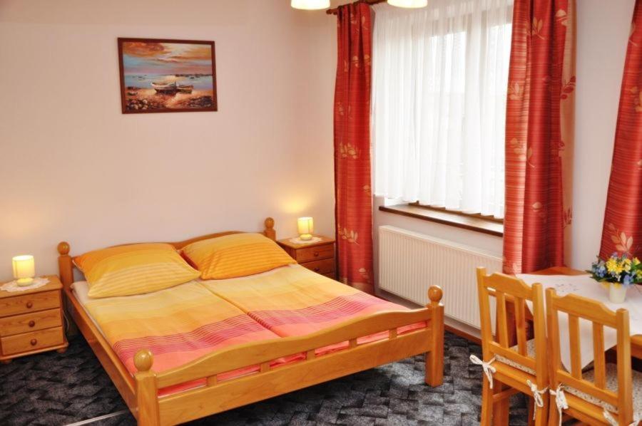 Hotel Jantar à Ostrowo  Extérieur photo