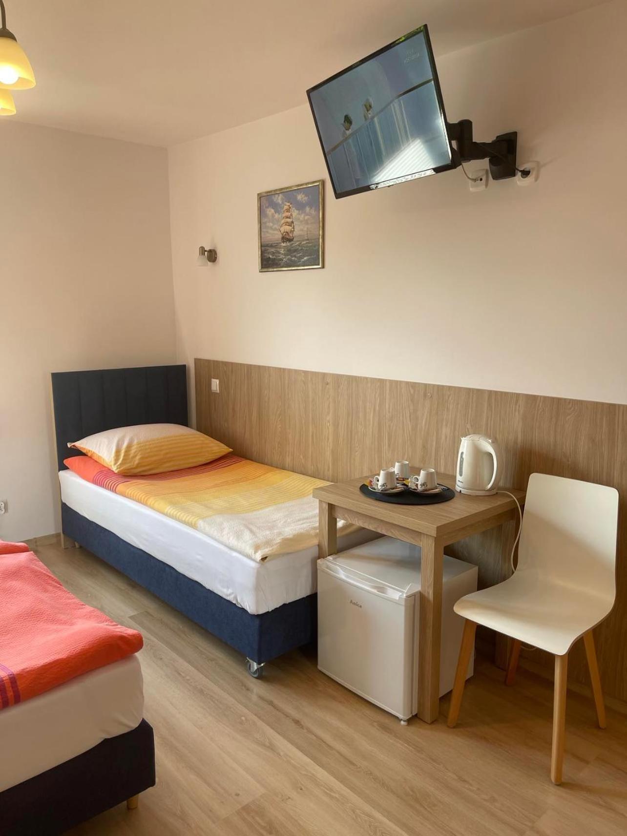 Hotel Jantar à Ostrowo  Extérieur photo
